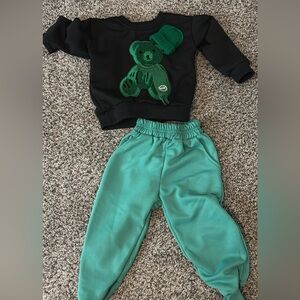 Kids Black and Green Bear Sweatshirt and Pants Set